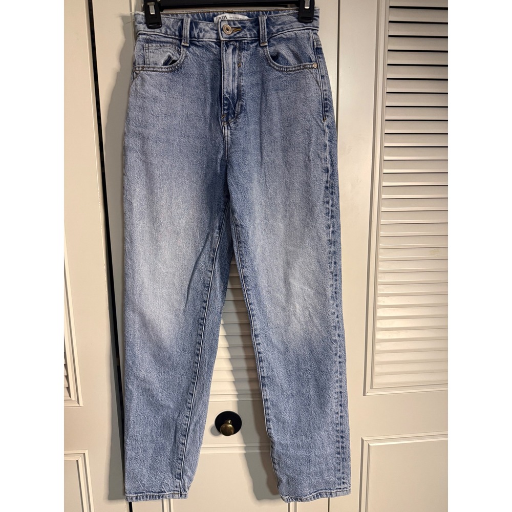 Zara Denim High Waisted Mom Jeans Light Wash Blue Straight Leg Size 00